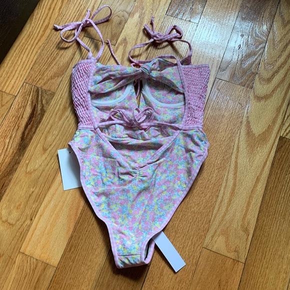 For Love and Lemons Hydrangea Blooms One Piece Swim - Picture 5 of 16
